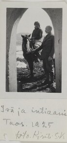 Native American Jerry on a horse and Akseli Gallen-Kallela at the Gallen-KallelasÂ´ gate in Taos, New Mexico, 1925.