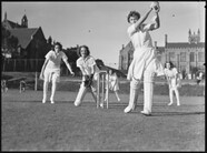 Y.M.C.A. women playing cricket, Sydney University, R. Donaldson,  23 March 1941