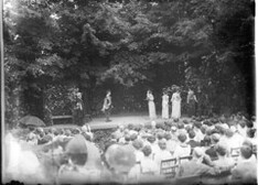 Six Colburn Players on stage 1911