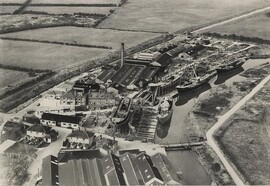 Aerial view of Grovehill shipyard 1950 (archive ref DDX1235-2-3)