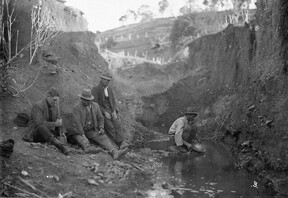 Group of fossickers, New South Wales, ca. 1930, Hall & Co