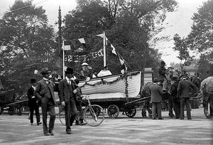 Men with horse-drawn float at St. Stephen's Green