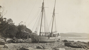 The 'Florant', stranded at Brisbane Waters, New South Wales, 1913