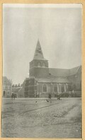 De kerk van Halen met granaatinslagen, augustus 1914 | The shelled church of Halen, August 1914