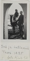 Native American Jerry on a horse and Akseli Gallen-Kallela at the Gallen-KallelasÂ´ gate in Taos, New Mexico, 1925.