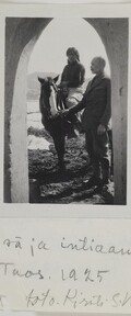 Native American Jerry on a horse and Akseli Gallen-Kallela at the Gallen-KallelasÂ´ gate in Taos, New Mexico, 1925.
