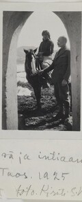 Native American Jerry on a horse and Akseli Gallen-Kallela at the Gallen-KallelasÂ´ gate in Taos, New Mexico, 1925.
