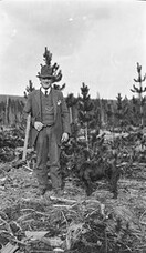 Hunter with dog