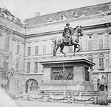 "Equestrian monument in an unidentified location" = Emperor Joseph II in the Josefsplatz, Vienna!