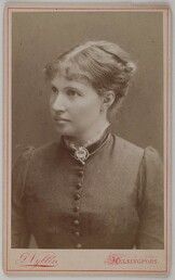 Portrait of Aina SlÃ¶Ã¶r, Mary Gallen-KallelaÂ´s mother, in Helsinki.