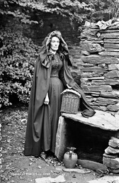 Peggy drawing water from the well in a basket???