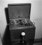 Soudmirror, tape recorder