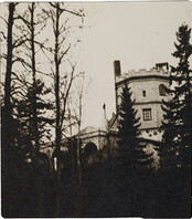 In the late 1920's the atelier house tower was strengthened with concrete bricks.