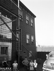 [12] North St.