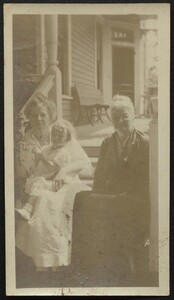 Novaline James Baldwin with Descendants on Steps (AC339-016-008-001)