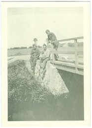 Soldaten vissen, s.d. | Soldiers fishing, date unknown