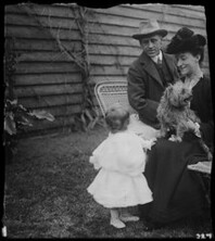 Banjo Paterson with wife Alice and daughter Grace, ca. 1900-1912, by Lionel Lindsay