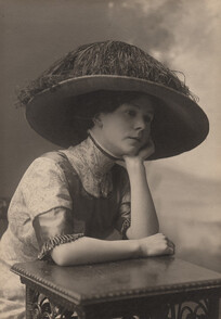 Portrait of Flo Saunders, date unknown