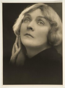 Sybil Thorndike, English actress, 1932 / The Falk Studios