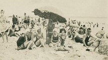 Beachgoers at Kirra Beach, Coolangatta