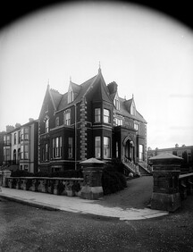 "Unidentified Photograph from the Fergus O'Connor Collection" is the Strand Hotel, Bray