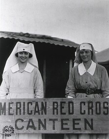 U.S. Army Evacuation Hospital No.12, Manil La Tour, France, Red Cross Canteen workers