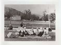 Mesire alanÄ±nda piknik yapan kadÄ±nlar, 1865 - Women having a picnic in the promenade, 1865