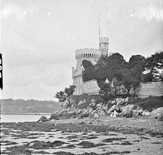 "Unidentified castle on seashore" is Blackrock Castle