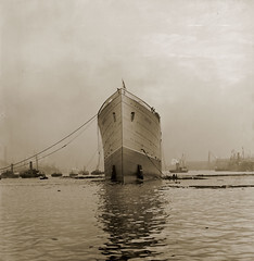 Mauretania on the River Tyne shortly after launch