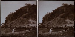 Kirsti and Jorma Gallen-Kallela collecting corals in Madagascar, voyaging home from Africa, 1910.