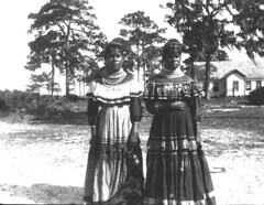 Unidentified Seminole women: Tantie, Florida