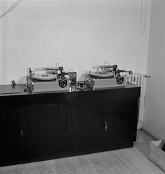 Device of instantaneous discs at the Sound Department of the Finnish Broadcasting Company, 1935-1938