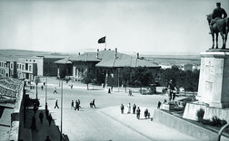 Victory Monument in Ulus Square, 1st Turkish Grand National Assembly, 1930's