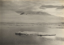Mount Erebus, showing Fang of Lower Crater from the West, January 1911