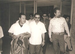 Rector de la UAS Lic. Gonzalo Armienta CalderÃ³n acompaÃ±ando al Ing. Julio Cortez HernÃ¡ndez, Director del CONETI y al Ing. Jaques Auval, delegado de la FederaciÃ³n de Industriales de Francia en visita a Sinaloa. 13 de septiembre de 1971