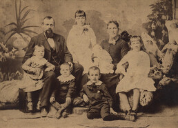 Portrait of family, 1884