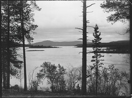 VagatemsjÃ¸en, Passvik. I bakgrunnen fjellet Galgo=oaivve (KjÃ¦rringhode)