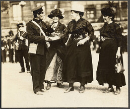 "Farewell scene (85th Battalion)", Montreal Daily Star, p.3, 22 August 1914