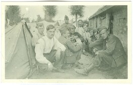 Belgische soldaten spelen kaart, s.d. | Belgian soldiers at a game of cards, date unknown