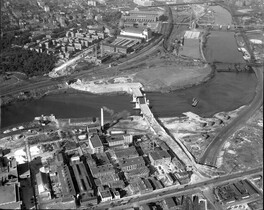 University Avenue Bridge under construction, connecting the Grays Ferry and West Philadelphia neighborhoods, Philadelphia