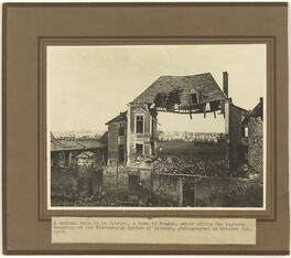 A curious ruin in Le Catelet