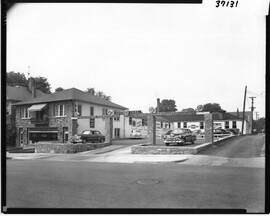 Ziliox and Roe Motor Company storefront and car lot 1950
