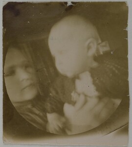 Marjatta GallÃ©n on her nurseÂ´s arms in Rapola, SÃ¤Ã¤ksmÃ¤ki, 1892.