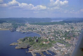 Larvik med Tollerodden i forgrunnen