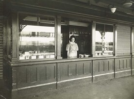 Cootamundra Railway Refreshment Room - kiosk on the platform
