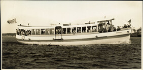 The ferry 'Bundeena', Royal National Park (NSW)