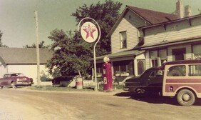 Hillier Store Harlowe - 1951