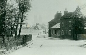 The corner of Keldgate and Queensgate from Cartwright Lane, Beverley c.1900 (archive ref PH5-1)