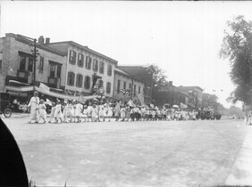 Children in Oxford parade 1919