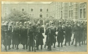 Belgische infanterie in de kazerne te Antwerpen, 4 augustus 1914 | Belgian infantry in the barracks in Antwerp, 4 August 1914